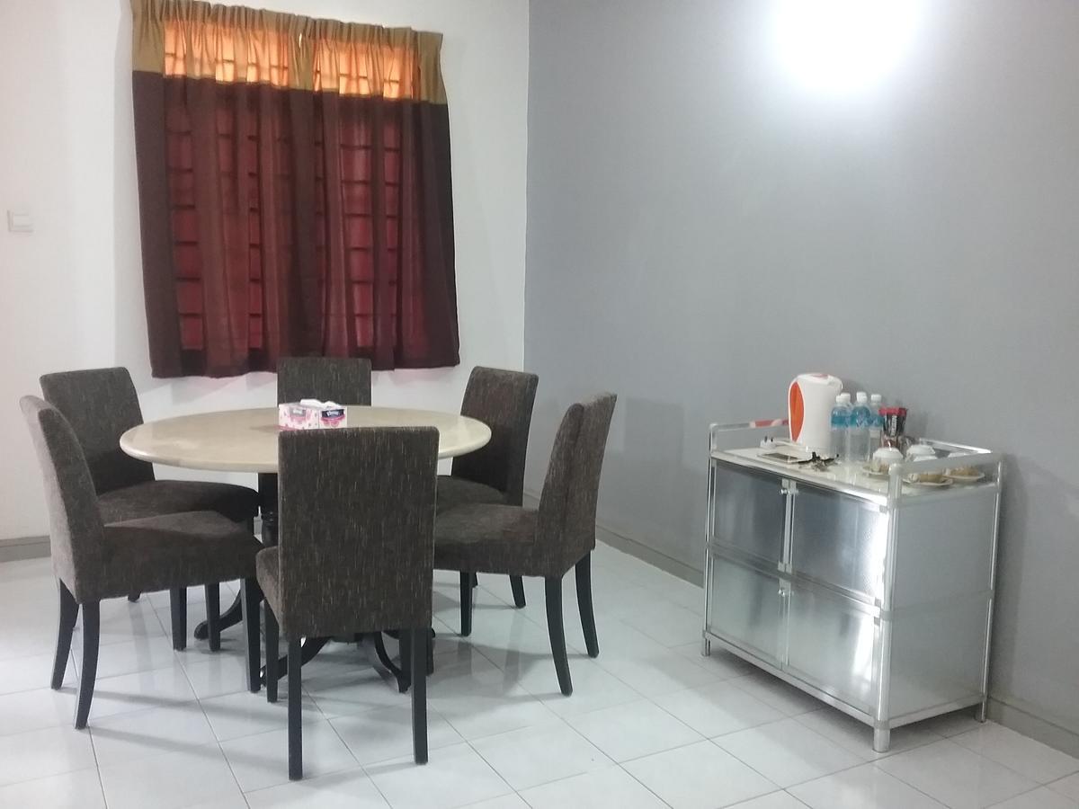 Anjung Homestay Sepang Esterno foto