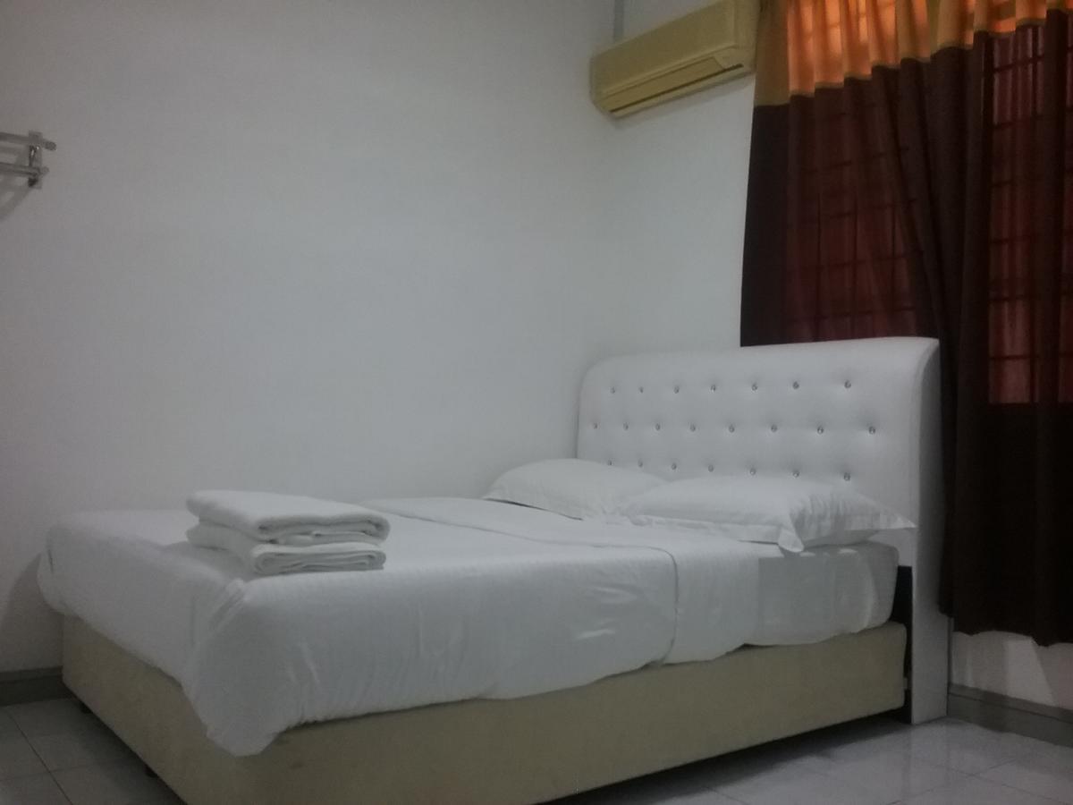 Anjung Homestay Sepang Esterno foto