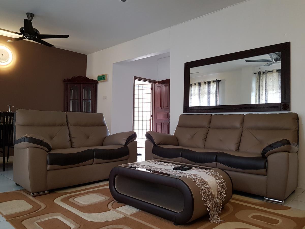 Anjung Homestay Sepang Esterno foto